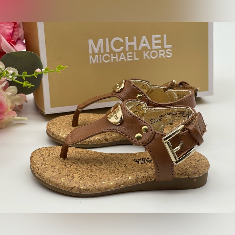 Michael Kors Girl’s Gold Tone Logo Plate Thong Sandals - Picture 9 of 12